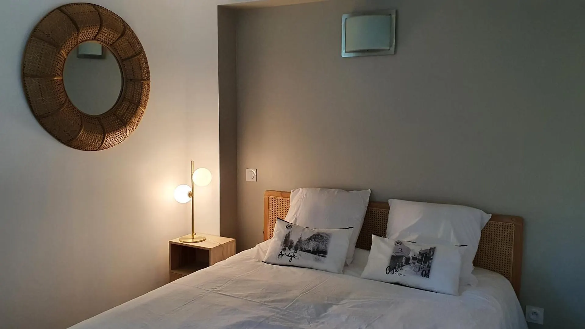 Chalets Et Gites D'Orlu 0*, Orlu France