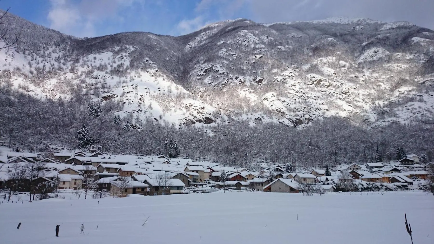 Chalets Et Gites D'Orlu France